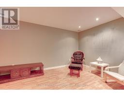 27 COOK CRESCENT - 21