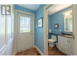 3 OLD OAK LANE - 17