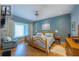 3 OLD OAK LANE - 19