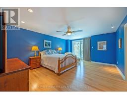 3 OLD OAK LANE - 22