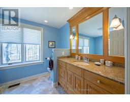 3 OLD OAK LANE - 23