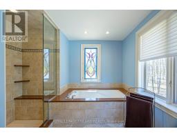 3 OLD OAK LANE - 24