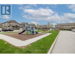 53 - 3200 SINGLETON AVENUE - 26