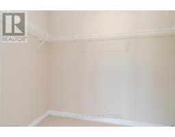 30 - 960 BITTERBUSH CRESCENT - 18