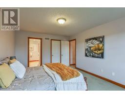 41 GREYROCK CRESCENT - 19