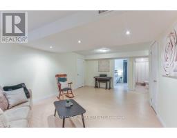 41 GREYROCK CRESCENT - 34