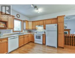 41 GREYROCK CRESCENT - 9