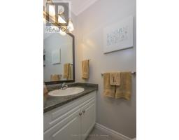 712 WONDERLAND ROAD S - 14