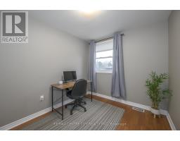 712 WONDERLAND ROAD S - 18