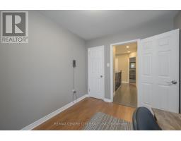 712 WONDERLAND ROAD S - 19