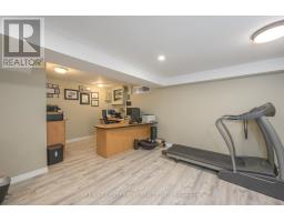712 WONDERLAND ROAD S - 24