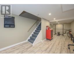 712 WONDERLAND ROAD S - 26