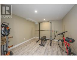 712 WONDERLAND ROAD S - 27