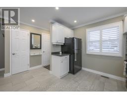 712 WONDERLAND ROAD S - 5
