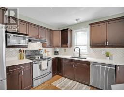 638 SPRUCEWOOD DRIVE - 16
