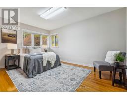 1514 STONEYBROOK CRESCENT - 27