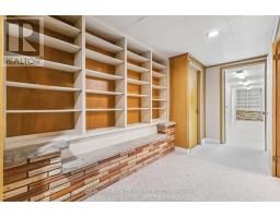 1514 STONEYBROOK CRESCENT - 33