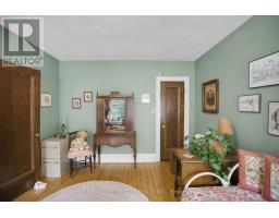 329 VICTORIA STREET - 35