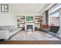 14 - 555 SUNNINGDALE ROAD E - 17
