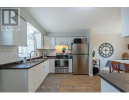 138 CARLYLE DRIVE - 16