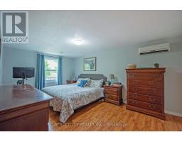138 CARLYLE DRIVE - 29