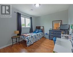 138 CARLYLE DRIVE - 31