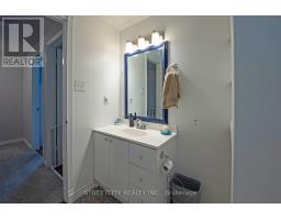 138 CARLYLE DRIVE - 34