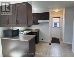 18 VANIER PLACE - 12