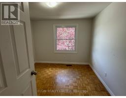 18 VANIER PLACE - 17