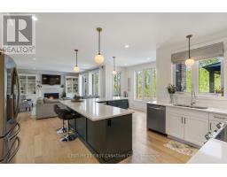 777 ZAIFMAN CIRCLE - 16