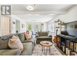 130 WELLINGTON STREET - 16