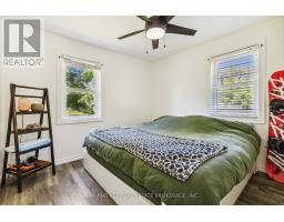 130 WELLINGTON STREET - 21