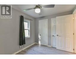 12 KING STREET E - 18