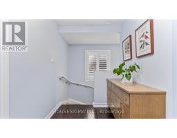 33 CARLTON AVENUE - 15