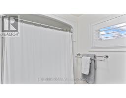 33 CARLTON AVENUE - 18