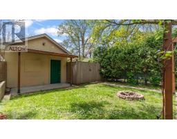 33 CARLTON AVENUE - 30