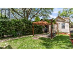 33 CARLTON AVENUE - 31
