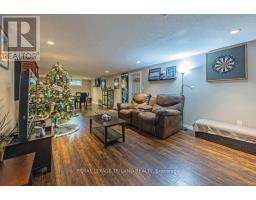 6 JOYCE STREET - 25