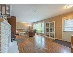 6 JOYCE STREET - 8