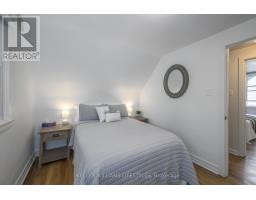 30 WALBROOK CRESCENT - 16