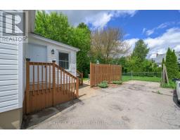 30 WALBROOK CRESCENT - 32