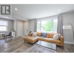 30 WALBROOK CRESCENT - 6