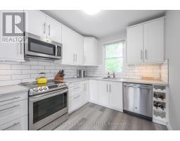30 WALBROOK CRESCENT - 8
