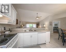 48 - 572 THISTLEWOOD DRIVE - 11