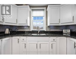 892 LONDON ROAD - 13