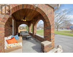 892 LONDON ROAD - 4