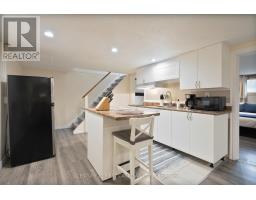 638 MIDDLEWOODS DRIVE - 28