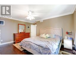 22 VILLAGE GATE CRESCENT - 20
