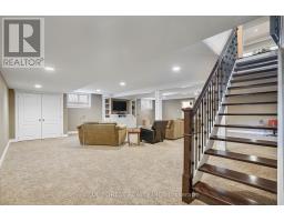 22 VILLAGE GATE CRESCENT - 27