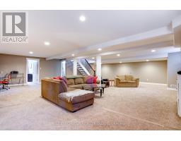 22 VILLAGE GATE CRESCENT - 29